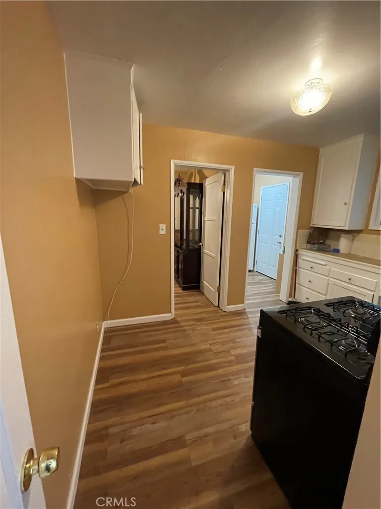 12119 Alvaro, Los Angeles, California 90059 home-pic-5